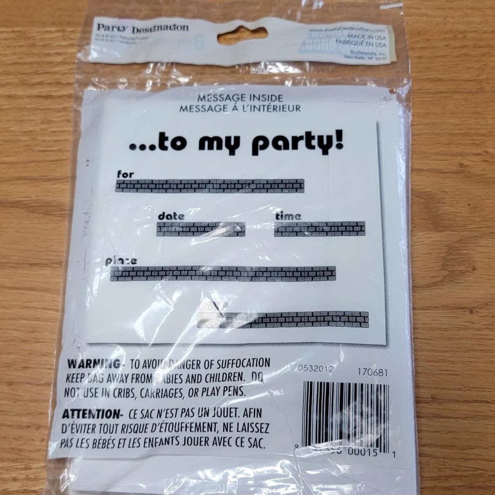 2 8 Pack of Super Mario Bros Party Invitations 2011